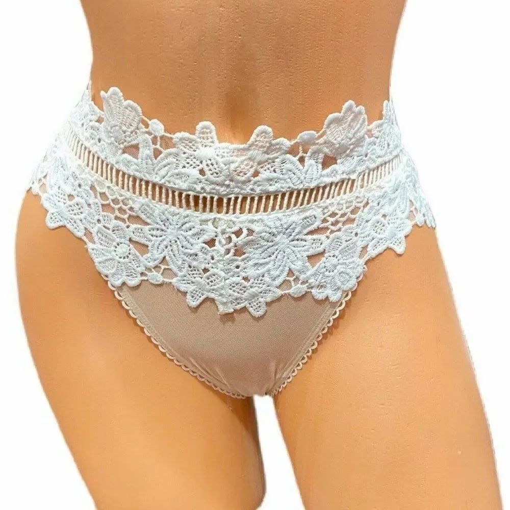 Victoria’s Secret sexy Floral Aplique and sheer mesh Wide Side Thong panty White